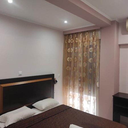 Hotel Louiza Paralía Buitenkant foto