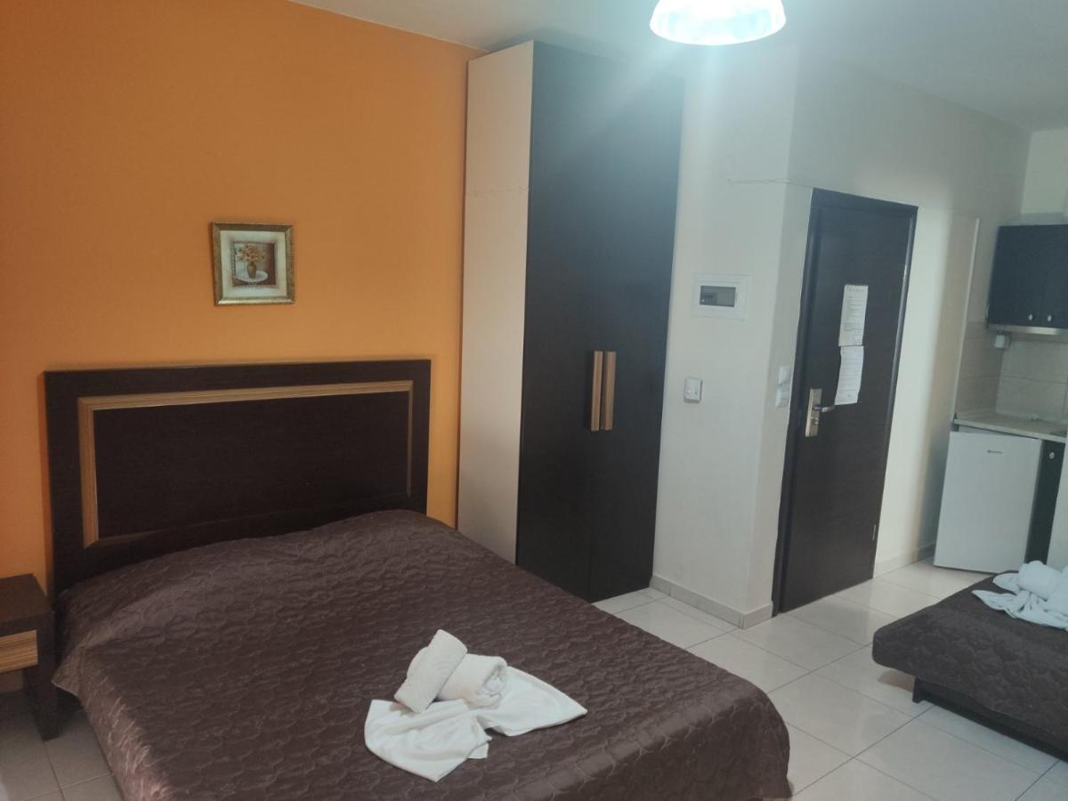 Hotel Louiza Paralía Buitenkant foto