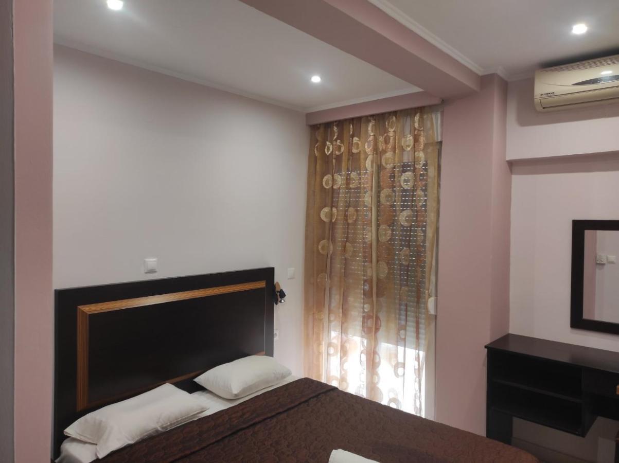Hotel Louiza Paralía Buitenkant foto
